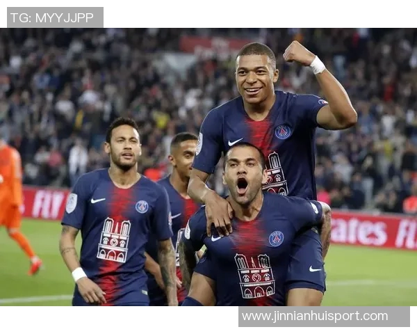 南野拓实打入制胜球荣膺摩纳哥对阵巴黎全场最佳球员