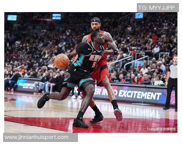 米切尔状态火热单场轰下35分18投13中正负值高达38 米切尔状态火热单场轰下35分18投13中正负值高达38