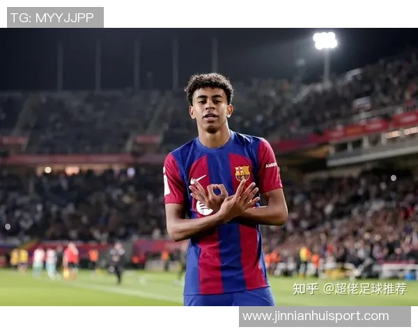 巴萨对阵巴黎名单公布亚马尔佩德里领衔巴尔德复出什琴斯尼在列