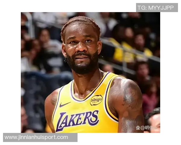 凯尔登约翰逊表现惊艳12投9中三分球命中率高效砍下25分7篮板