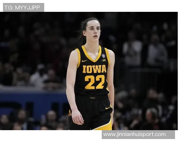 文班赞克拉克大学表现令人敬畏男女篮球场上她的表现令人惊叹不已